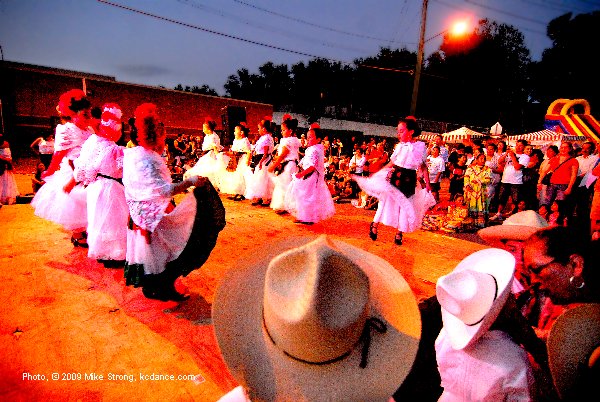 The small children of El Grupo Folklorico Atotonilco during Dia De Los Muertos on 17th Street 